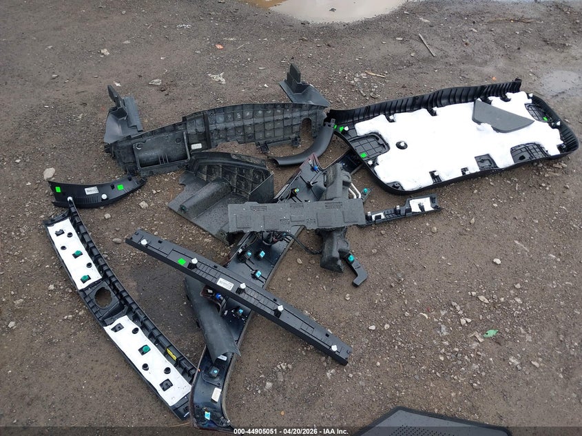 VIN 5XYPGDA30LG652240 2020 KIA SORENTO 2.4L LX