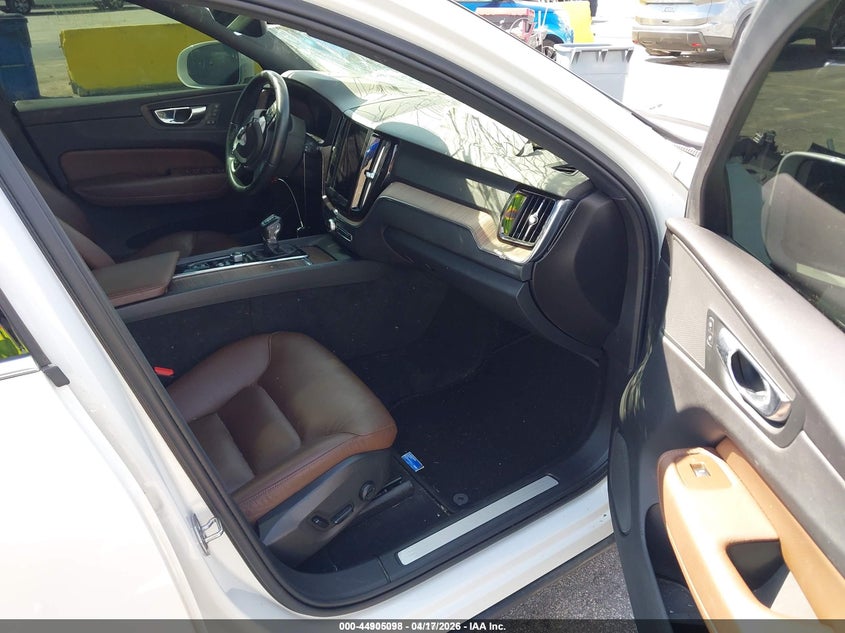 2021 Volvo Xc60 T5 Momentum