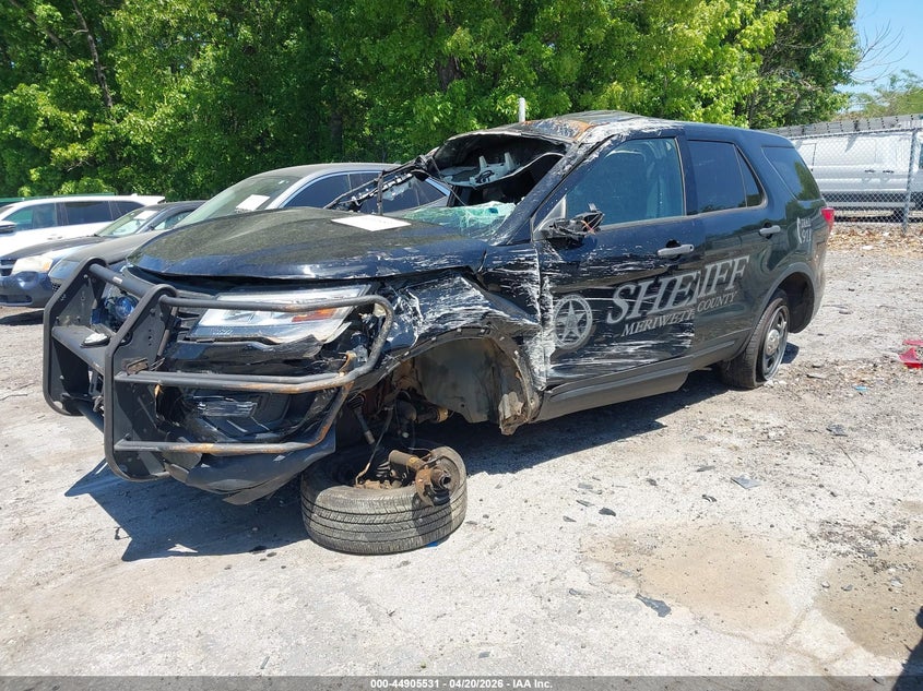 2018 FORD POLICE INTERCEPTOR UTILITY auction photo 2