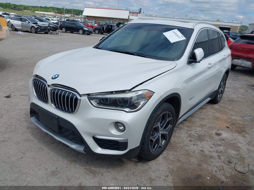 BMW X1 - zdjęcie 2