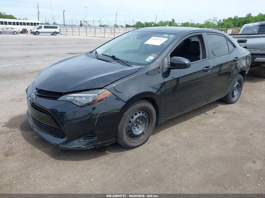 2017 Toyota Corolla Le 5YFBURHE5HP666628 photo 1
