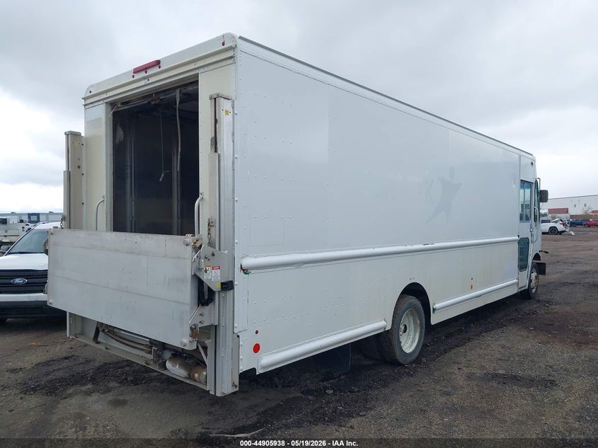 2013 FORD F-59 COMMERCIAL STRIPPED auction photo 4