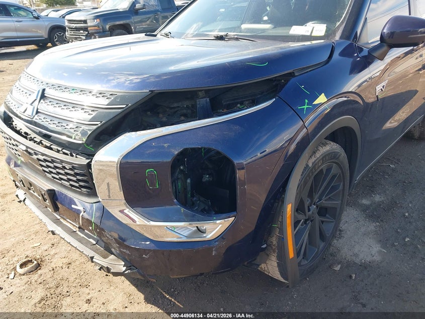2023 MITSUBISHI OUTLANDER PHEV auction photo 6