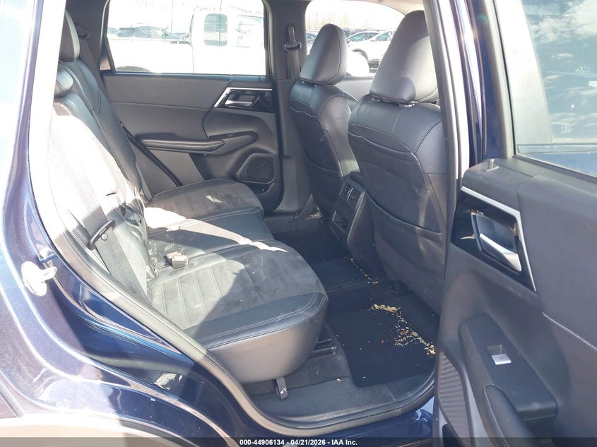 2023 MITSUBISHI OUTLANDER PHEV auction photo 8