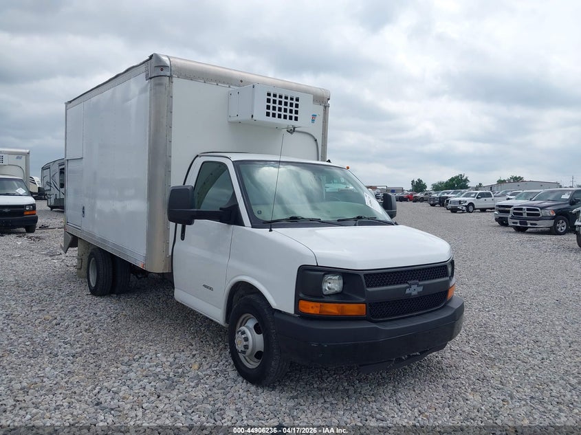 2015 Chevrolet Express Cutaway 4500