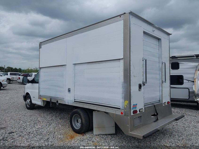 2015 Chevrolet Express Cutaway 4500