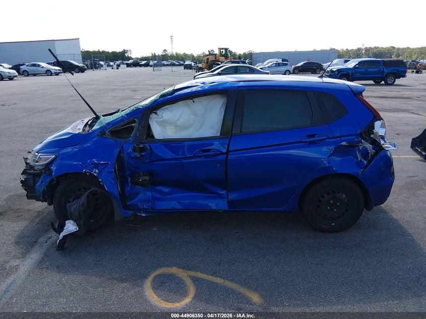 2020 Honda Fit Lx VIN: 3HGGK5H49LM702284 Lot: 44906350