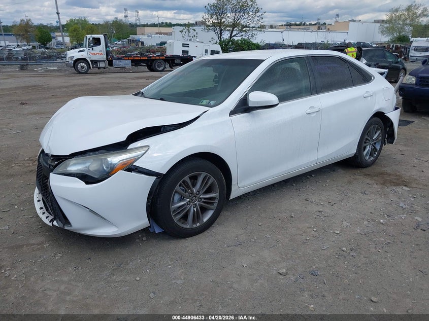 2017 TOYOTA CAMRY auction photo 2