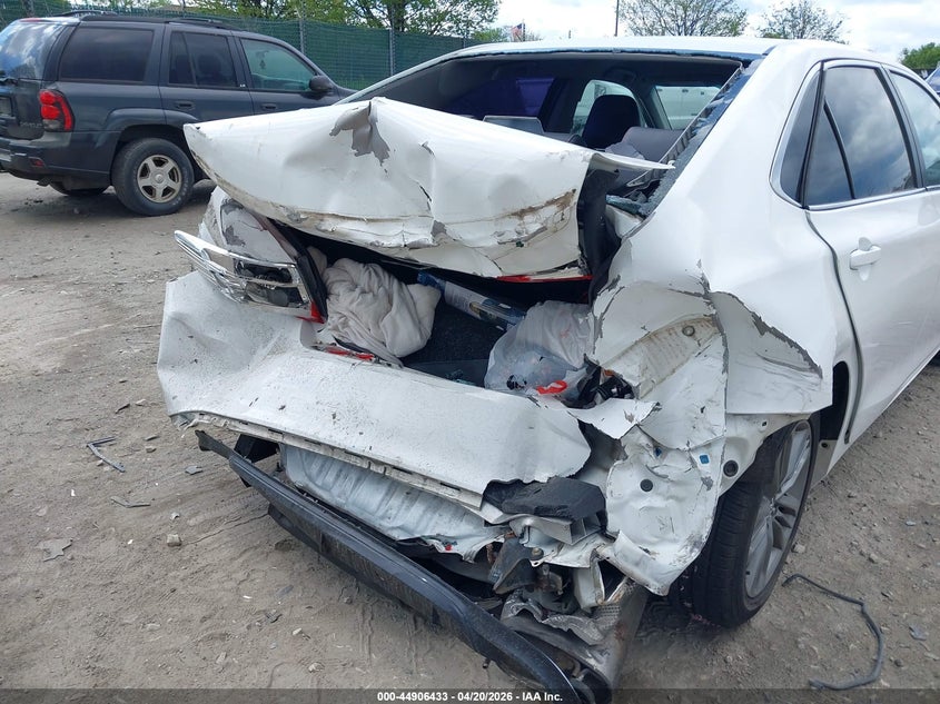 2017 TOYOTA CAMRY auction photo 6