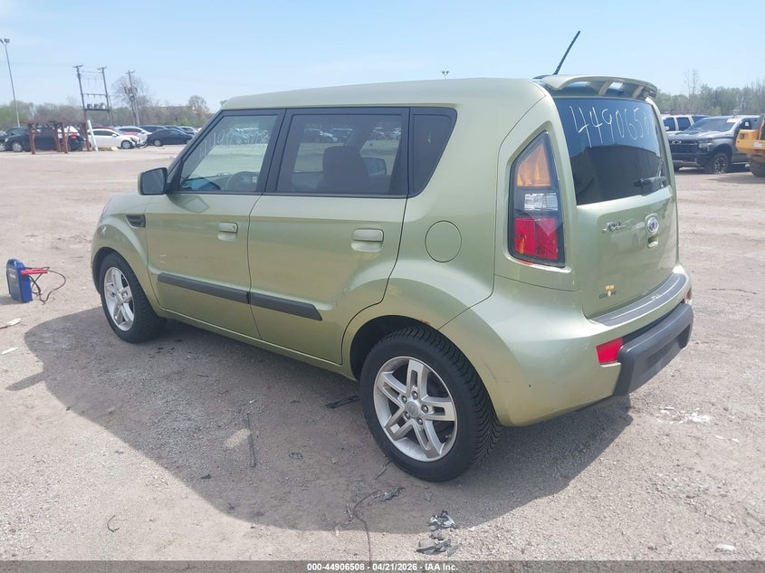 2010 Kia Soul +