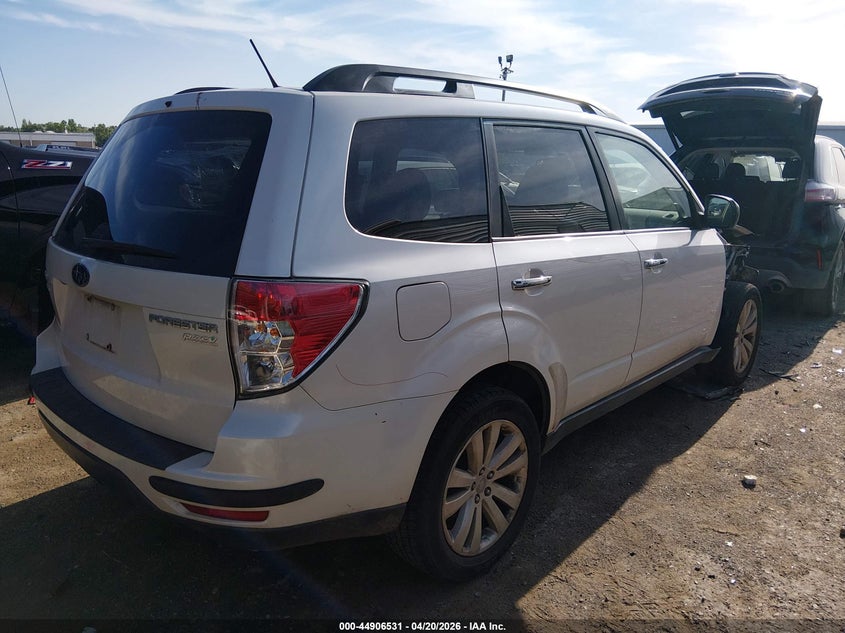 Vin: jf2shadcxdh429652, lot: 45403900, subaru forester 2.5x premium 20134