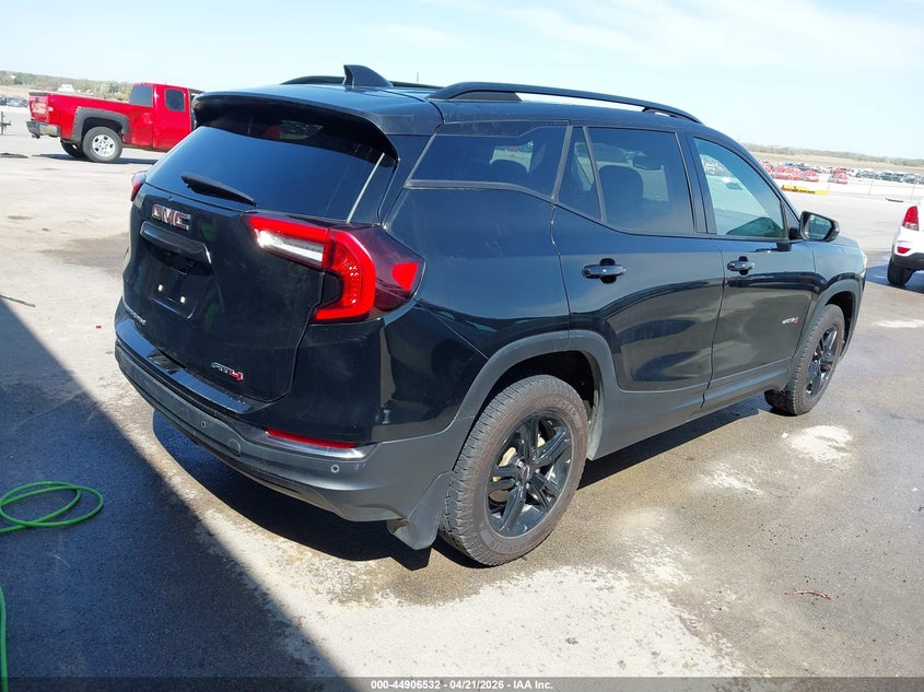 2023 GMC TERRAIN auction photo 4