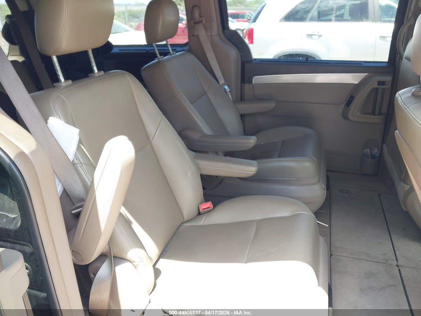 2011 Volkswagen Routan Se VIN: 2V4RW3DG7BR642681 Lot: 44906537