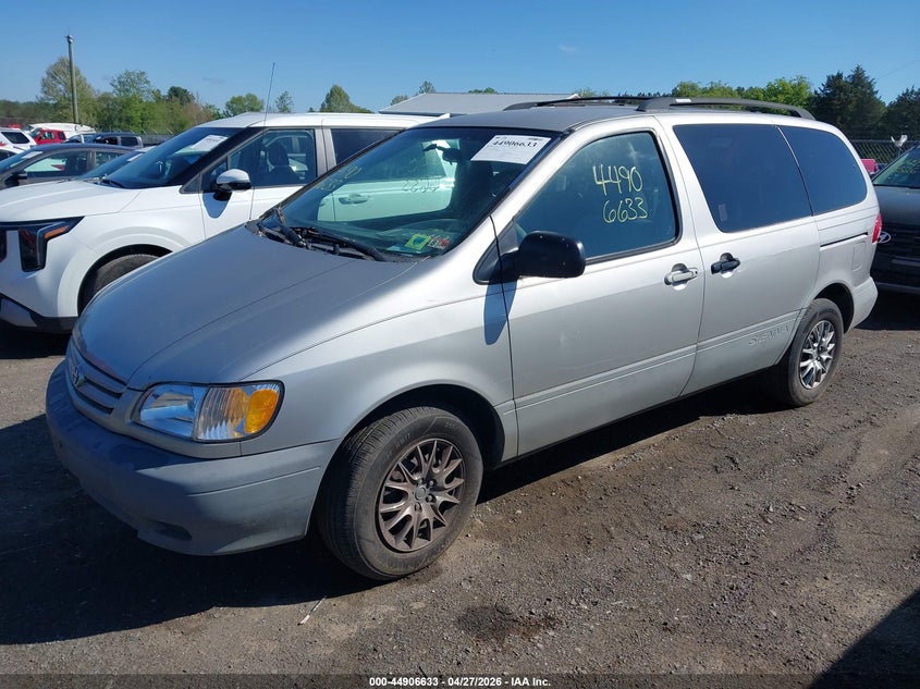 2002 Toyota Sienna Le