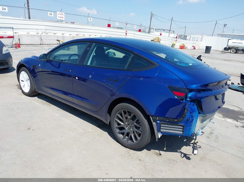 2025 Tesla Model 3 Long Range Rear-Wheel Drive/Standard Rear-Wheel Drive