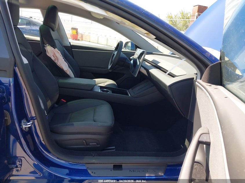 2025 Tesla Model 3 Long Range Rear-Wheel Drive/Standard Rear-Wheel Drive