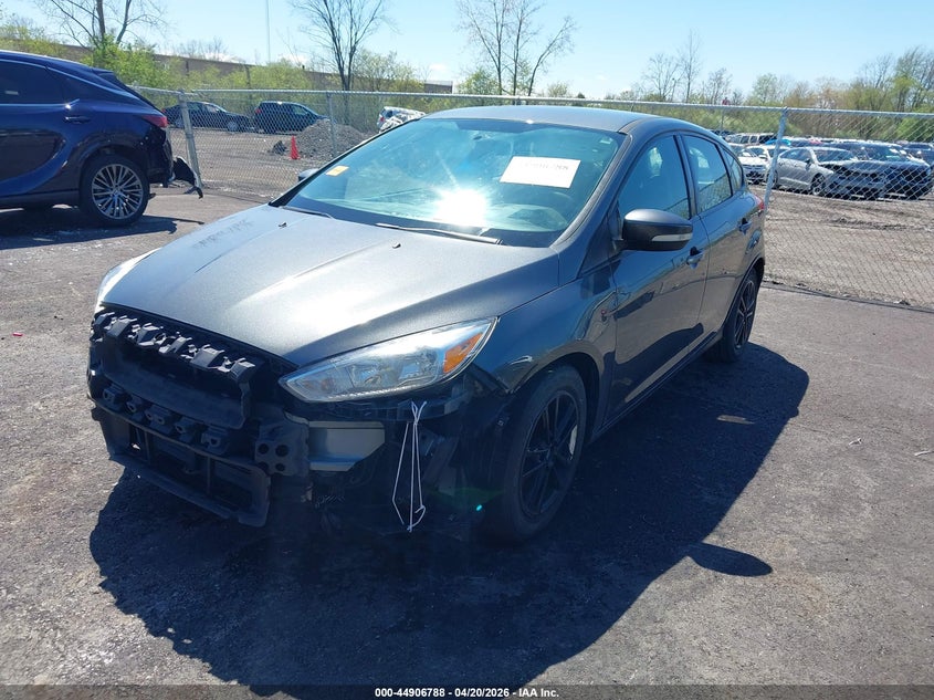 Vin: 1fadp3k22hl217160, lot: 45404157, ford focus se 20172