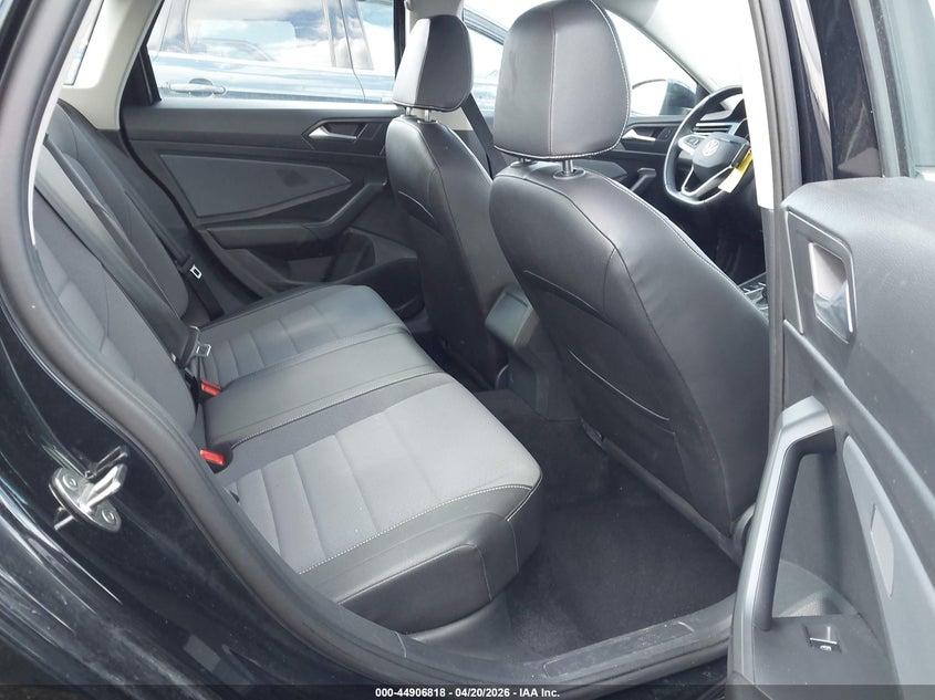 2025 VOLKSWAGEN JETTA 1.5L I-4 DI, DOHC, V(VIN: 3VW7X7BU4SM060248