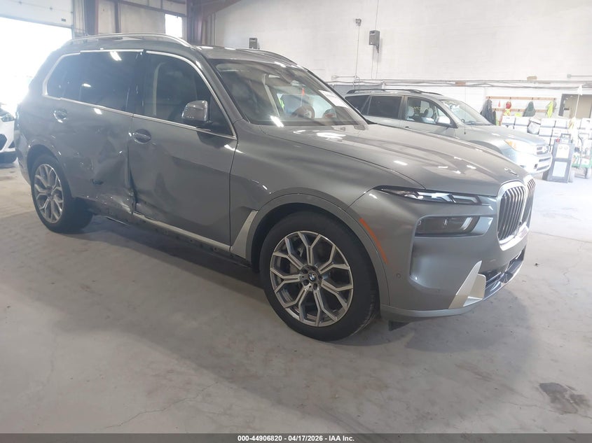 2025 BMW X7 xDrive40I