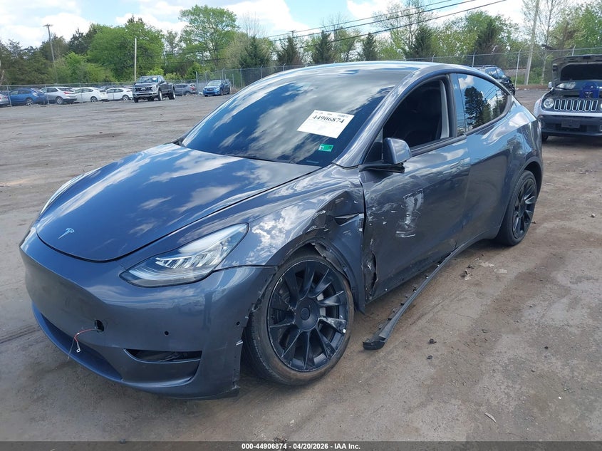2022 TESLA MODEL Y ELECTRIC(VIN: 7SAYGDEE9NF422550