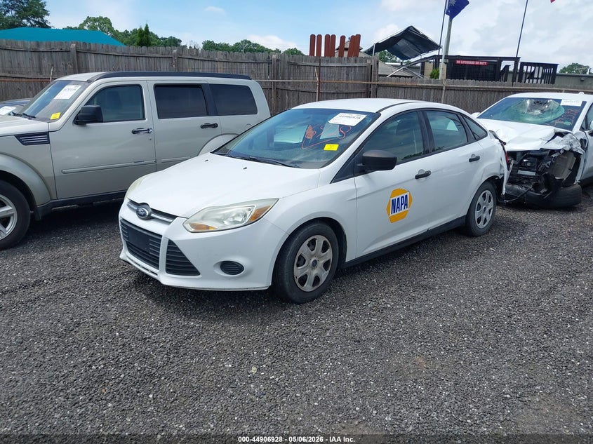 Vin: 1fadp3e22dl156821, lot: 45404297, ford focus s 20132