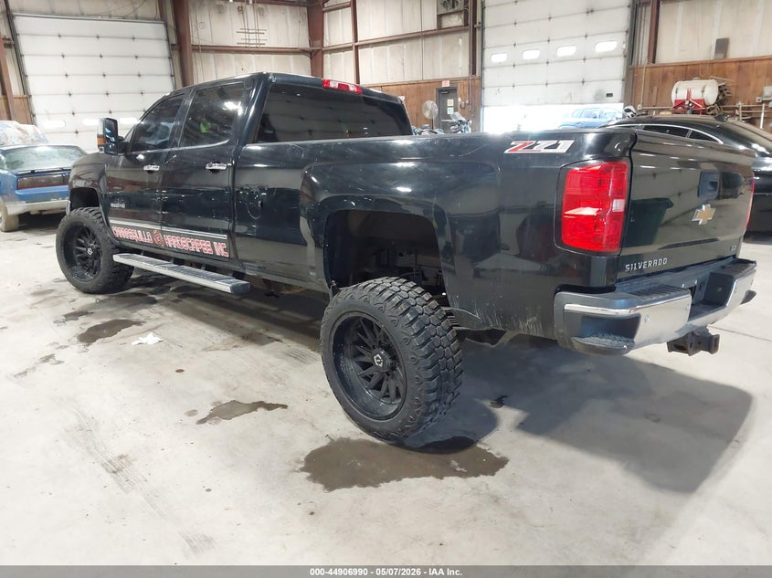 2015 CHEVROLET SILVERADO 3500HD auction photo 3