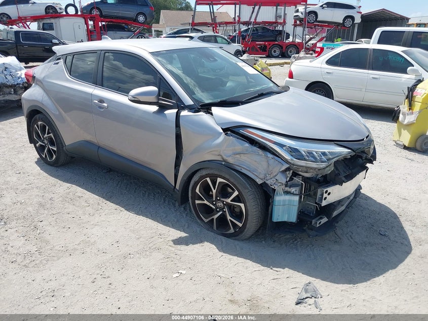 2020 TOYOTA C-HR XLE