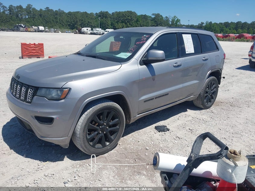 2018 Jeep Grand Cherokee Altitude 4x2 1C4RJEAG3JC208466 photo 1