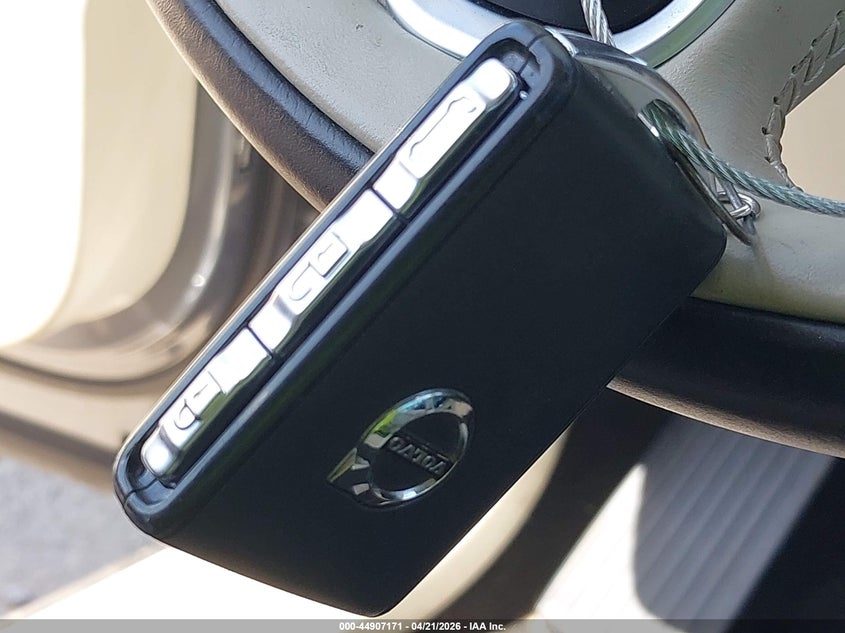 2021 Volvo Xc60 T5 Momentum VIN: YV4102RK7M1868806 Lot: 44907171