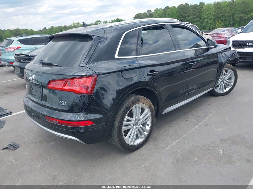 Vin: wa1cnafy7j2154397, lot: 45404567, audi q5 2.0t premium/2.0t tech premium 20184