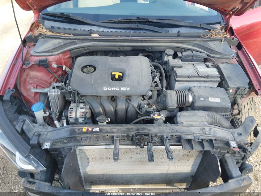 VIN 5NPD74LFXHH174550 2017 HYUNDAI ELANTRA SE
