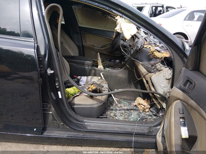2011 KIA OPTIMA auction photo 5