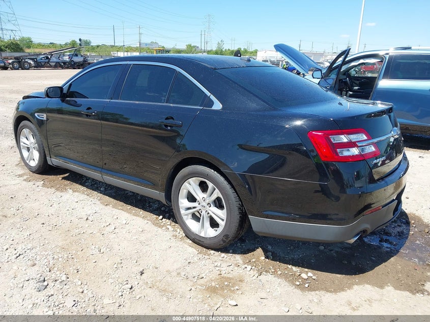 Vin: 1fahp2d81jg103016, lot: 45404887, ford taurus se 20183