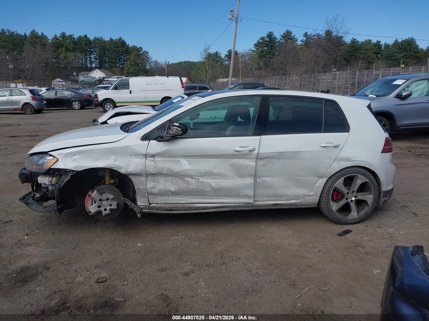 2017 Volkswagen Golf Gti Autobahn 4-Door/S 4-Door/Se 4-Door/Sport 4-Door VIN: 3VW547AU5HM023669 Lot: 44907528
