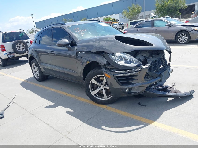 2018 PORSCHE MACAN