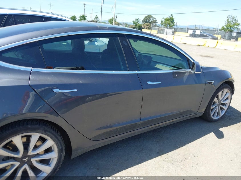 2018 Tesla Model 3 Long Range/Performance VIN: 5YJ3E1EB1JF069104 Lot: 44907695