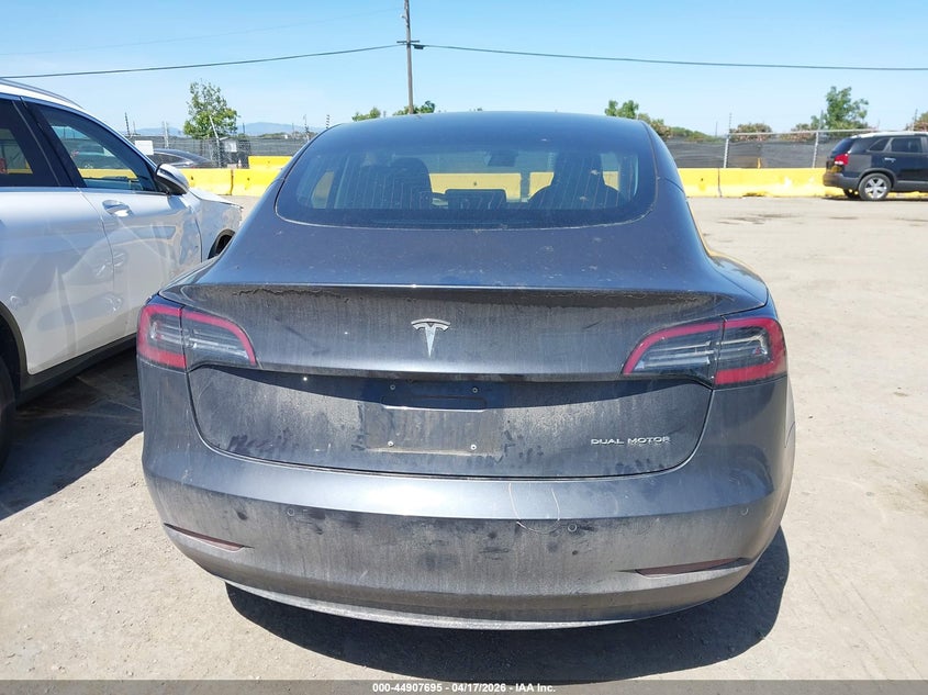 2018 Tesla Model 3 Long Range/Performance VIN: 5YJ3E1EB1JF069104 Lot: 44907695
