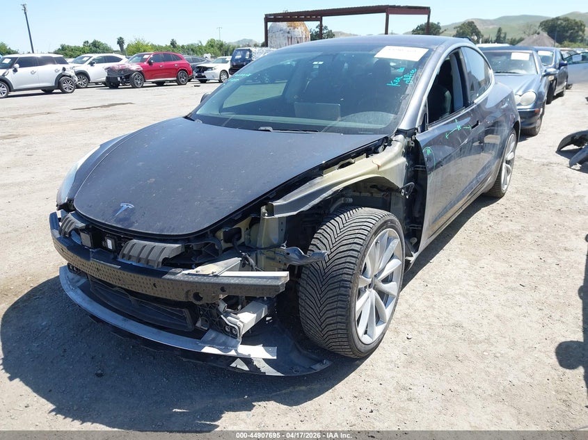 2018 Tesla Model 3 Long Range/Performance VIN: 5YJ3E1EB1JF069104 Lot: 44907695