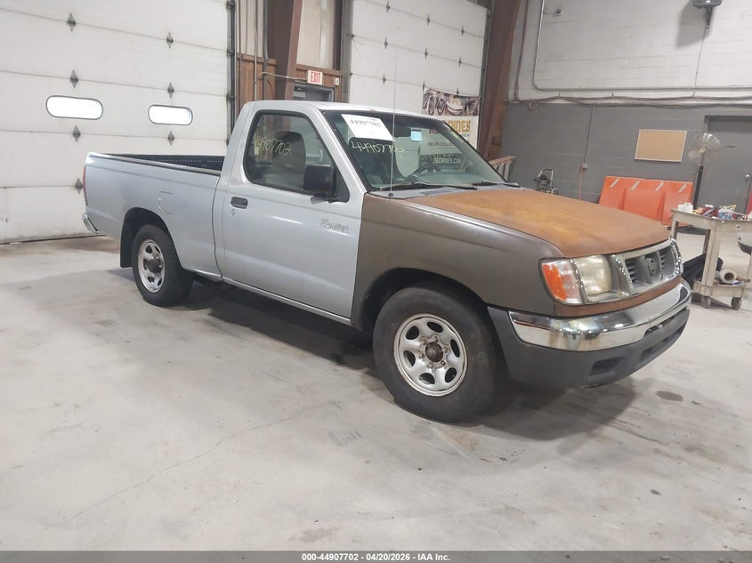 2000 Nissan Frontier Xe