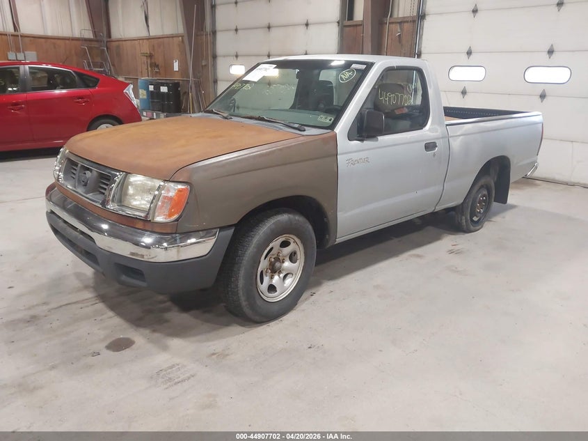 2000 Nissan Frontier Xe