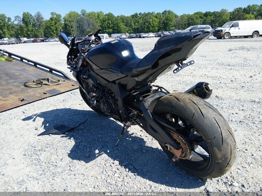 2025 YAMAHA YZF1000 auction photo 3