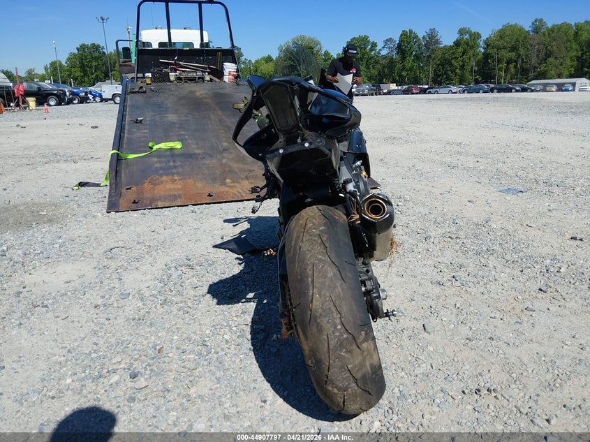 2025 YAMAHA YZF1000 auction photo 6
