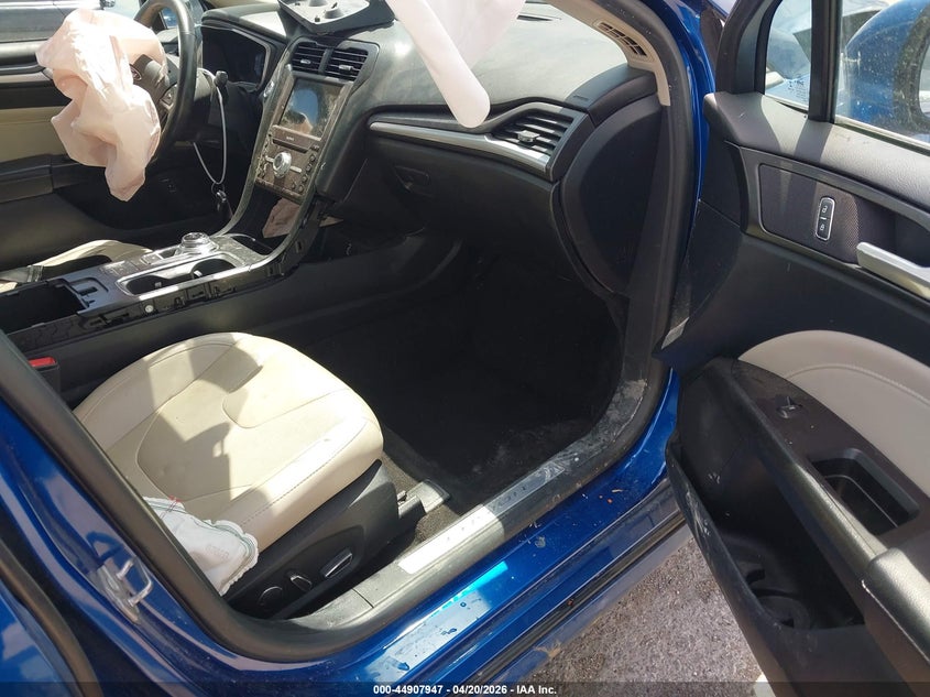 VIN 3FA6P0RU2HR399992 2017 FORD FUSION HYBRID TITANIUM