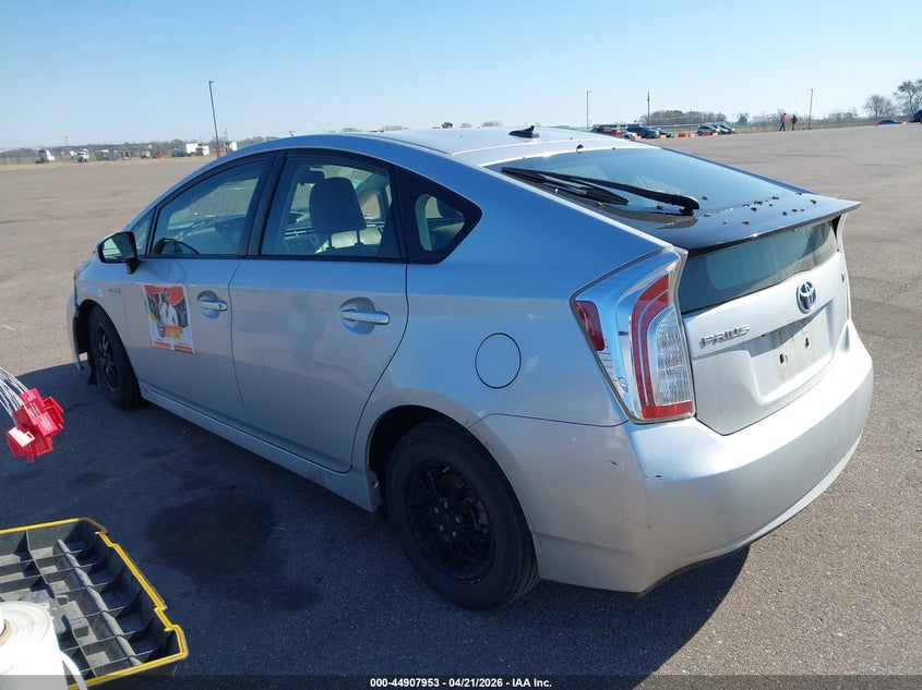2013 TOYOTA PRIUS auction photo 3