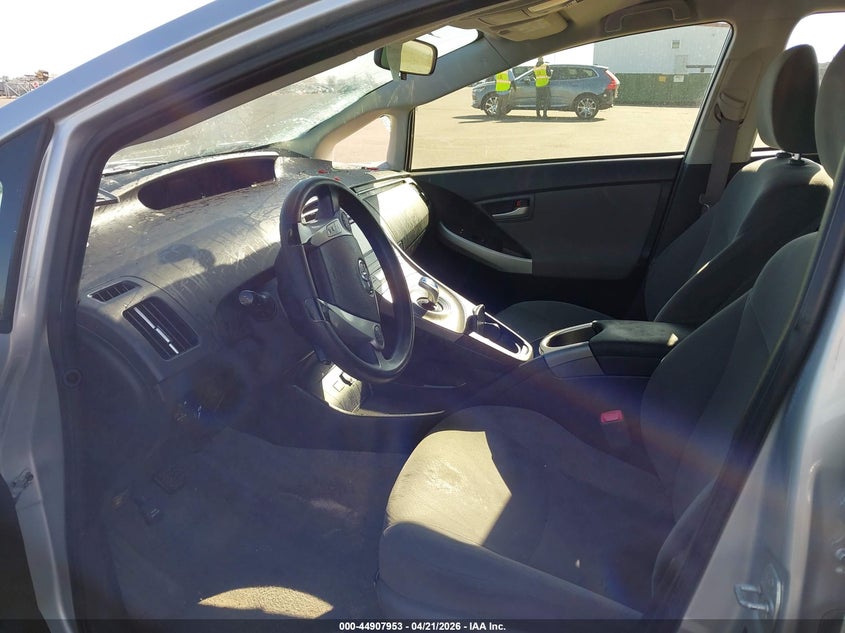 2013 TOYOTA PRIUS auction photo 5