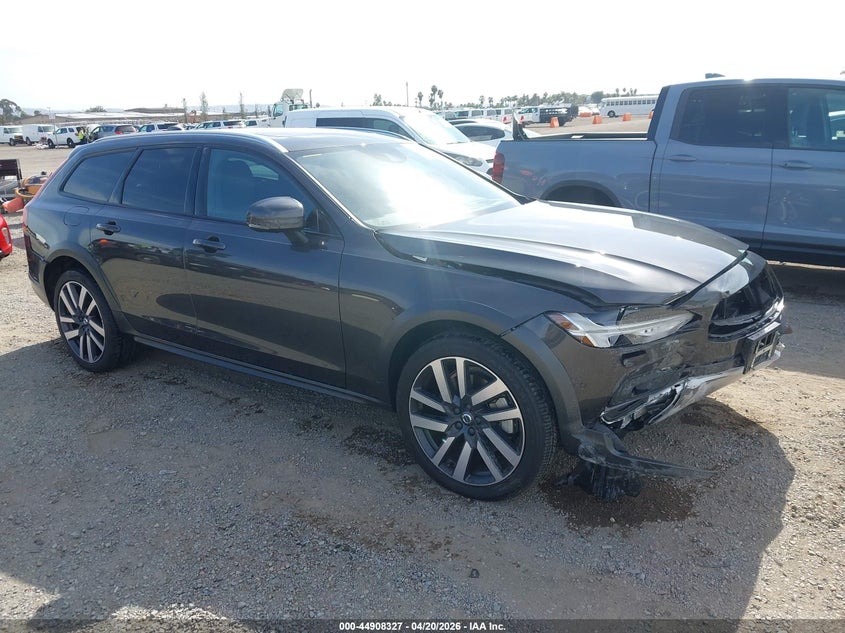 2021 VOLVO V90 CROSS COUNTRY T6