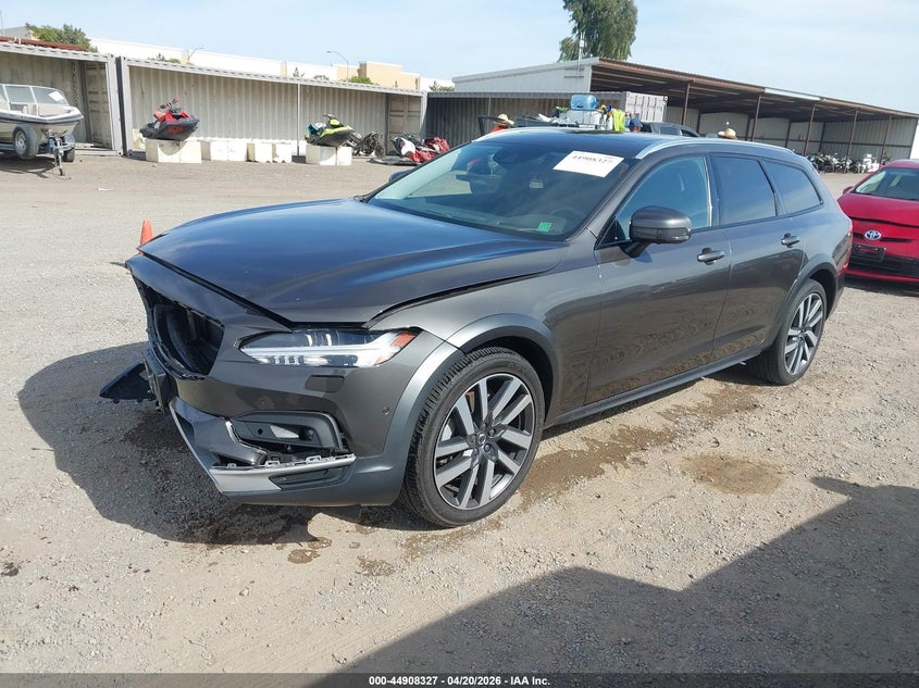 Vin: yv4a22nl0m1133822, lot: 45405696, volvo v90 cross country t6 20212