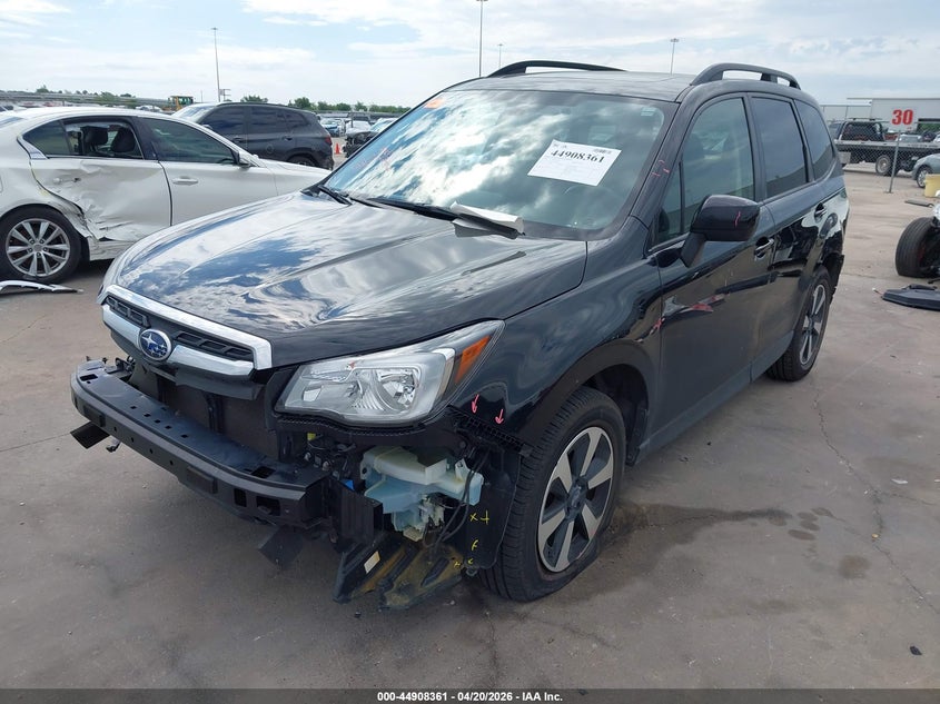 Vin: jf2sjagc7jh506134, lot: 45405730, subaru forester 2.5i premium 20182