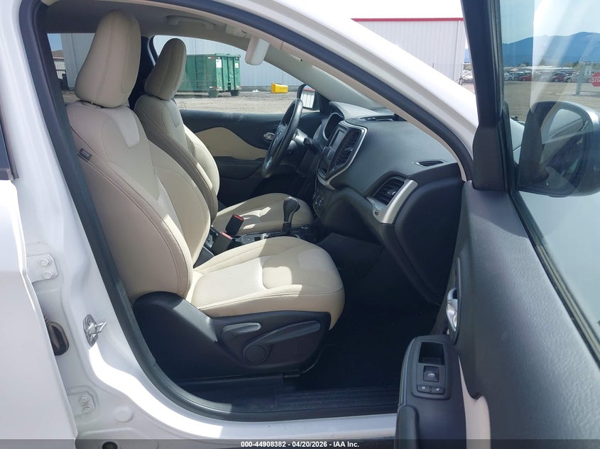 2016 Jeep Cherokee Sport