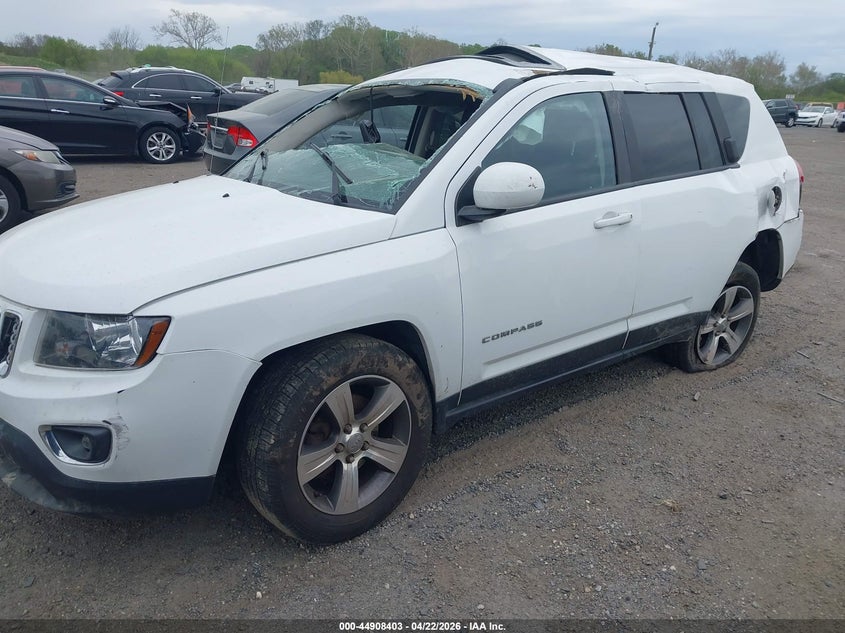 Vin: 1c4njdeb2hd175651, lot: 45405772, jeep compass high altitude 4x4 20172
